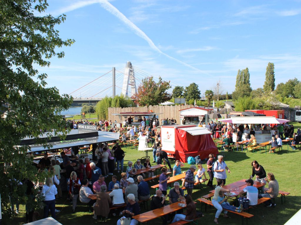 Weinfest Leverkusen im Neuland-Park Leverkusen